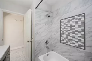 5934 Belcrest St, Houston, TX 77033 - Photo 10