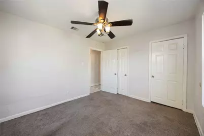 5934 Belcrest Street, Houston, TX 77033 - Photo 8