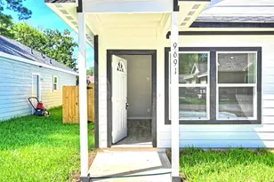 9822 Arbor Oak, Willis, TX 77318 - Photo 2