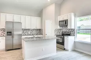 9822 Arbor Oak, Willis, TX 77318 - Photo 4