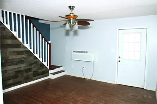 527 W 6th St, Freeport, TX 77541 - Photo 2