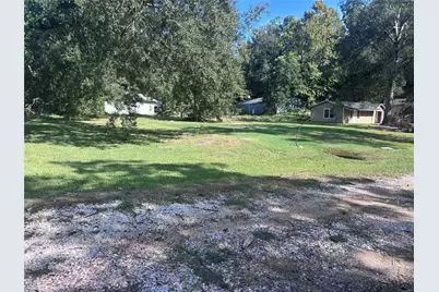 404 E Abbey Street, Livingston, TX 77351 - Photo 2