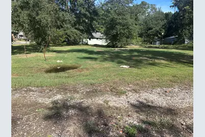 404 E Abbey Street, Livingston, TX 77351 - Photo 4