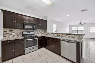 10907 Barker Gate Ct, Cypress, TX 77433 - Photo 10