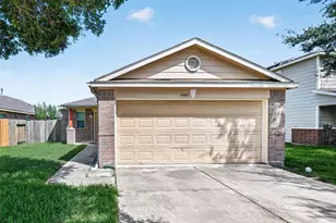 10907 Barker Gate Ct, Cypress, TX 77433 - Photo 2