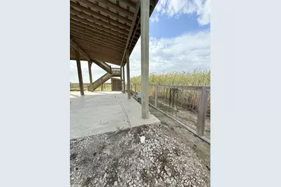 1217 N Monkhouse Drive, Crystal Beach, TX 77650 - Photo 8