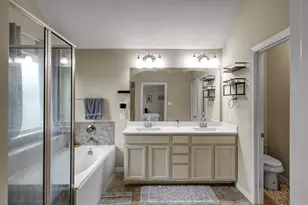 676 Oak Cir Dr E, Conroe, TX 77301 - Photo 26