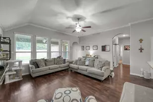 676 Oak Cir Dr E, Conroe, TX 77301 - Photo 22