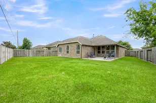 676 Oak Cir Dr E, Conroe, TX 77301 - Photo 36
