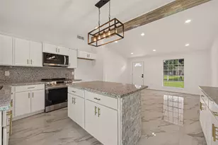 16619 Tibet Rd, Friendswood, TX 77546 - Photo 6