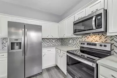 3925 Lowden Street #B, Houston, TX 77051 - Photo 10