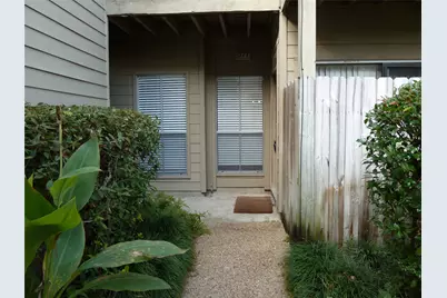 2100 Tanglewilde Street #377, Houston, TX 77063 - Photo 2