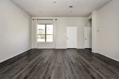10410 Royal Magnolia Drive, Conroe, TX 77303 - Photo 8