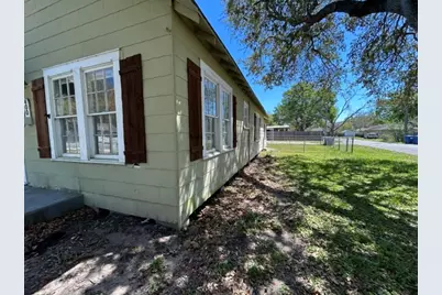 400 N Stevenson Street, Eagle Lake, TX 77434 - Photo 2