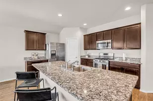 3910 Hybrid Ct, Baytown, TX 77521 - Photo 8