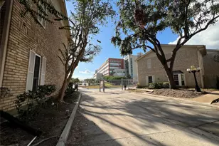 7575 Cambridge St, Houston, TX 77054 - Photo 36