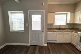 7575 Cambridge St, Houston, TX 77054 - Photo 10