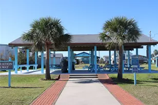 4123 Reeves Dr, Galveston, TX 77554 - Photo 18