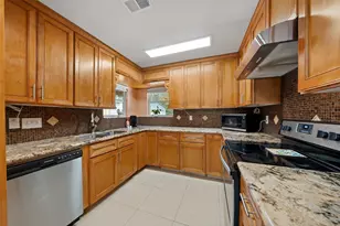 6742 Dusty Ln, Conroe, TX 77306 - Photo 18