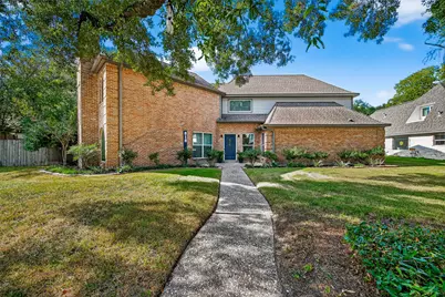 818 Silvergate Drive, Houston, TX 77079 - Photo 2