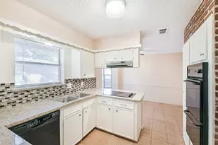 1509 Newport Blvd, League City, TX 77573 - Photo 10