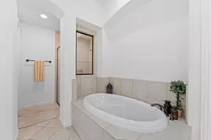 203 Greylake Pl, The Woodlands, TX 77354 - Photo 12