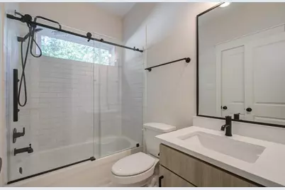 5309 Donovan Gardens Lane, Houston, TX 77091 - Photo 14