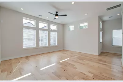5309 Donovan Gardens Lane, Houston, TX 77091 - Photo 6