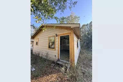 719 County Rd 3880, Cleveland, TX 77328 - Photo 22