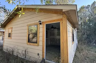 719 County Rd 3880, Cleveland, TX 77328 - Photo 22