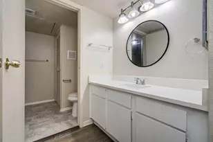 2021 Spenwick Dr, Houston, TX 77055 - Photo 18