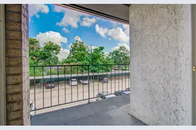 2021 Spenwick Drive #322, Houston, TX 77055 - Photo 22