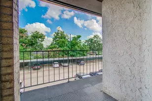 2021 Spenwick Dr, Houston, TX 77055 - Photo 22