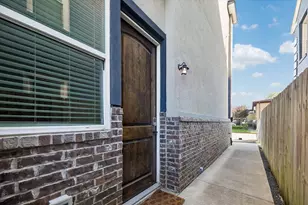 2807 Wichita St, Houston, TX 77004 - Photo 2