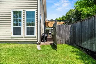2606 Shady Acres Landing, Houston, TX 77008 - Photo 24