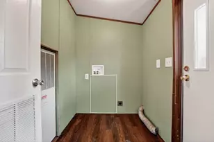 135 Kiowa Trail, Lockhart, TX 78644 - Photo 32