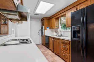 2395 Southline Rd, Conroe, TX 77384 - Photo 10