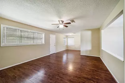 9418 Vicksburg Avenue, Texas City, TX 77591 - Photo 6