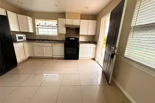 2618 Hill Ave, Dickinson, TX 77539 - Photo 10