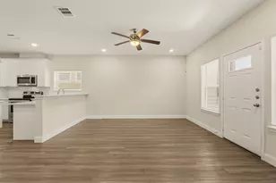 2218 Bringhurst St, Houston, TX 77026 - Photo 6
