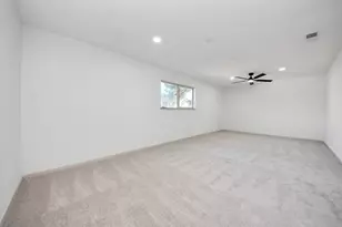 10922 Sagemorgan Dr, Houston, TX 77089 - Photo 32