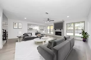 10922 Sagemorgan Dr, Houston, TX 77089 - Photo 4