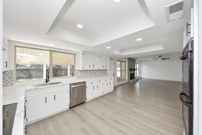 10922 Sagemorgan Drive, Houston, TX 77089 - Photo 14