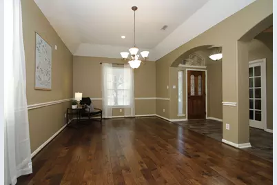 9203 Memorial Pines Way, Spring, TX 77379 - Photo 12