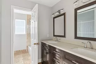 2419 Briarlee Dr, Houston, TX 77077 - Photo 22