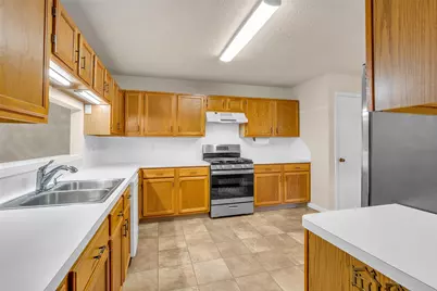 3310 Country Meadows Court, Pearland, TX 77584 - Photo 6
