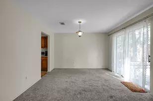 708 S Millbend Dr, The Woodlands, TX 77380 - Photo 10