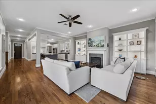 1525 Chippendale Rd, Houston, TX 77018 - Photo 10