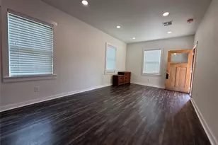 1 Canal Ct, Houston, TX 77011 - Photo 4