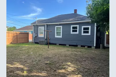 1 Canal Court, Houston, TX 77011 - Photo 18